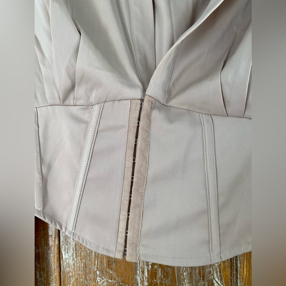 The Sang Blouse - Large but fits small - Picture 2 of 5